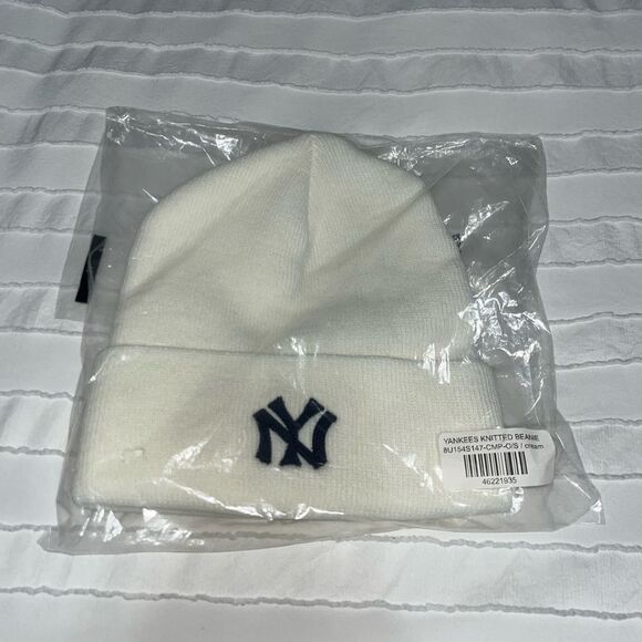 Madhappy x Yankees '47 Knit Beanie- Cream - Picture 2 of 4